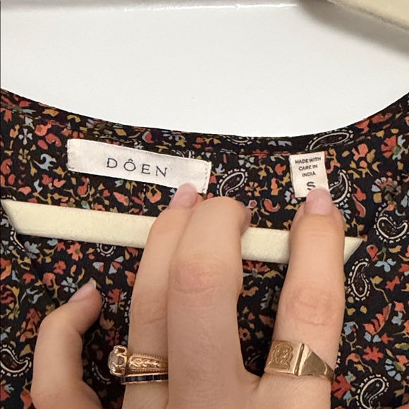 Doen Floral Puff Sleeve silk Blouse - Picture 5 of 8